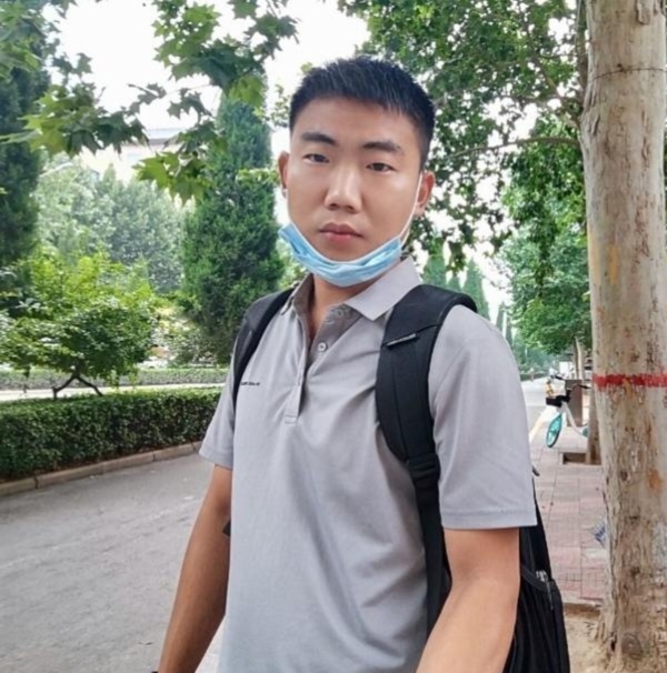 90年男征婚的第一张照片--九江相亲服务中心