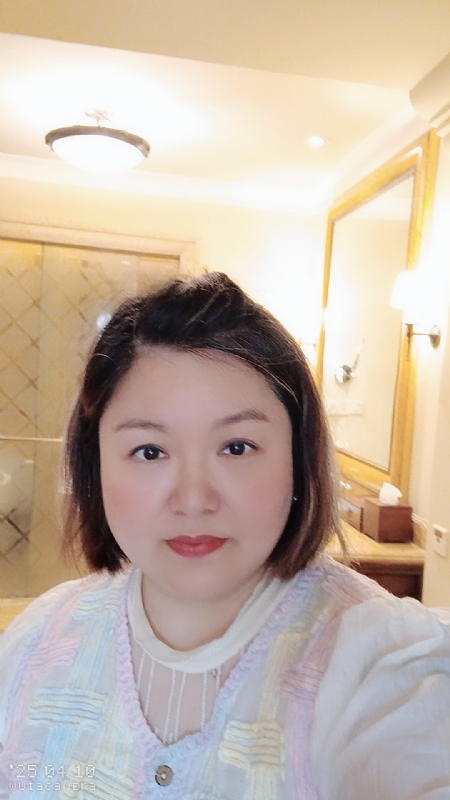 衎静玲瓏的第一张照片--九江相亲服务中心