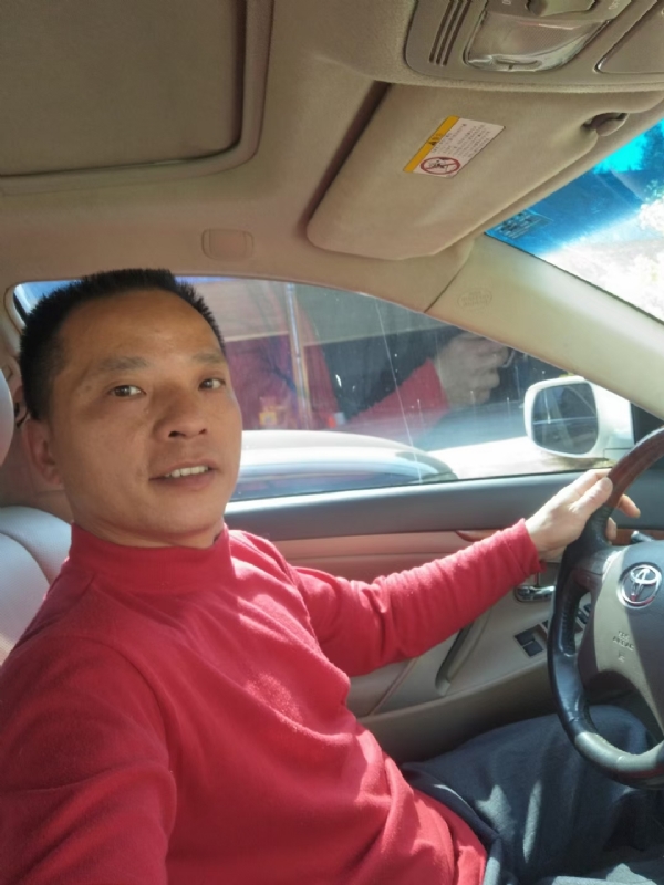 真诚征婚的第三张照片--九江相亲服务中心