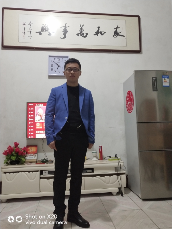 孤独的狼的第一张照片--九江相亲服务中心