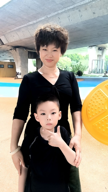 火凤凰的第二张照片--九江相亲服务中心