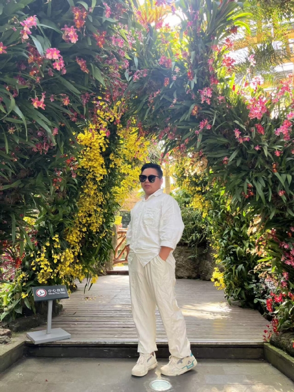 少一点的第一张照片--九江相亲服务中心