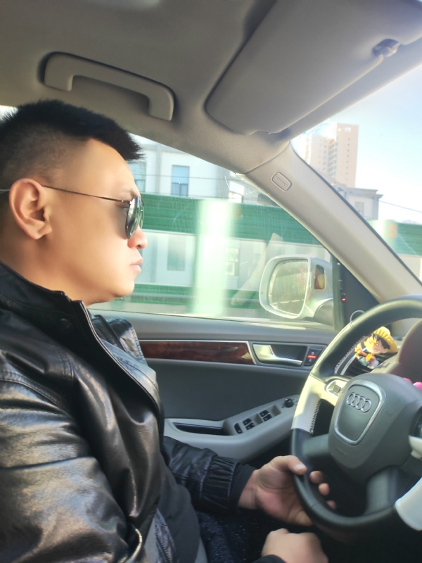 Mr陈的第一张照片--九江相亲服务中心