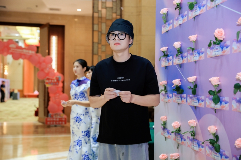 被驯服的象的第一张照片--九江相亲服务中心