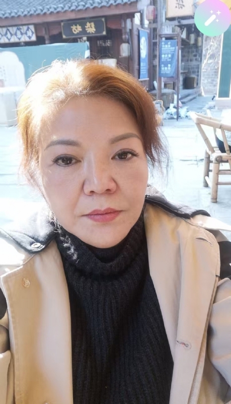 宛霞的第二张照片--九江相亲服务中心