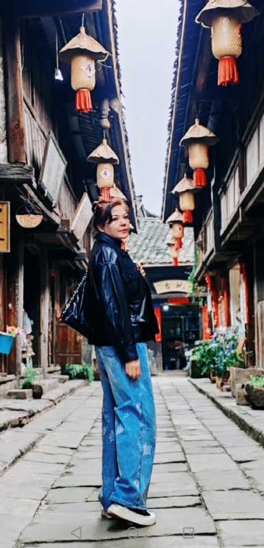 宛霞的第五张照片--九江相亲服务中心