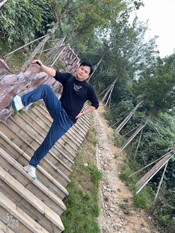 择一人白头偕老的第二张照片--九江相亲服务中心