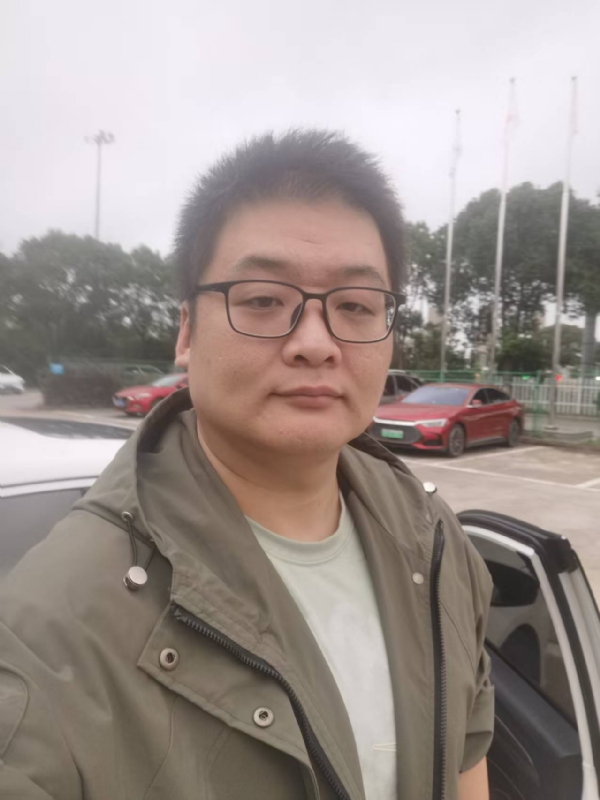 Russell的第一张照片--九江相亲服务中心