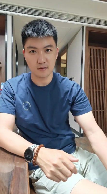 大鹏展翅的第一张照片--九江相亲服务中心