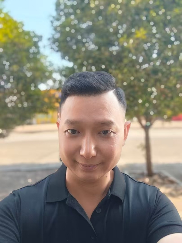 巷子里的猫的第一张照片--九江相亲服务中心