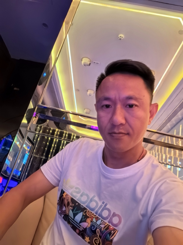 辞岸的第二张照片--九江相亲服务中心