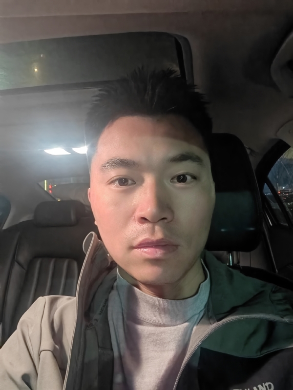 讲不出再见的第二张照片--九江相亲服务中心