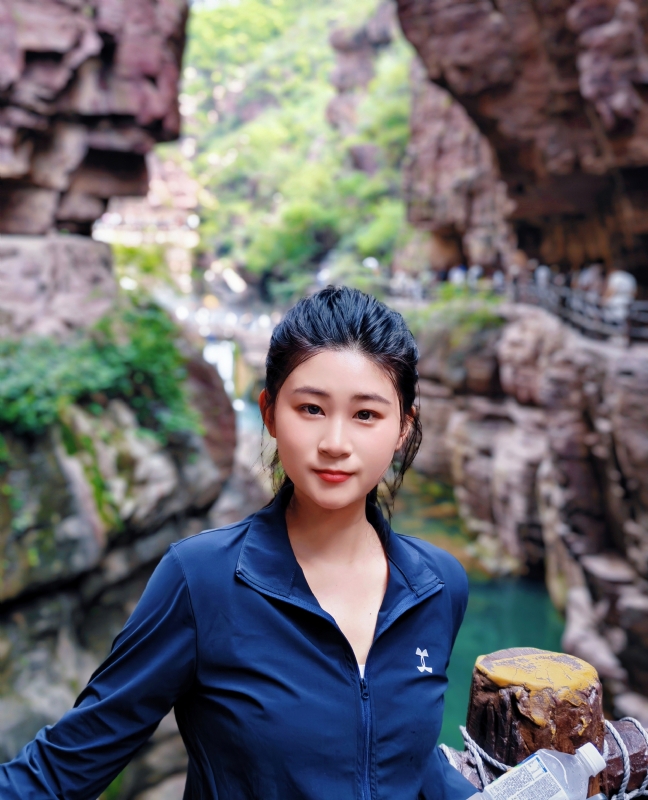 小S的第二张照片--九江相亲服务中心