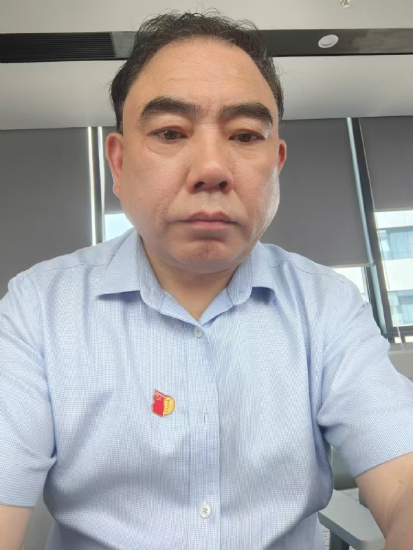 邹先生的第三张照片--九江相亲服务中心