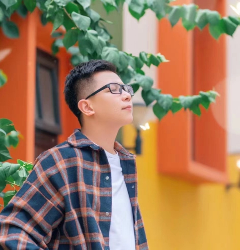 版本之子的第一张照片--九江相亲服务中心